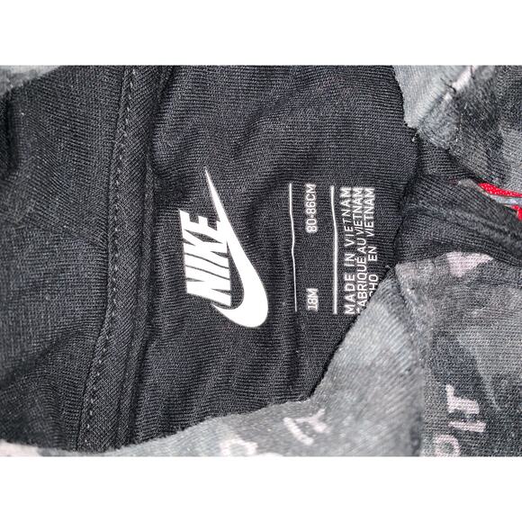 8-Piece Kids Clothing Bundle: Hoodies Tees & Jackets In Various Sizes - Picture 13 of 16